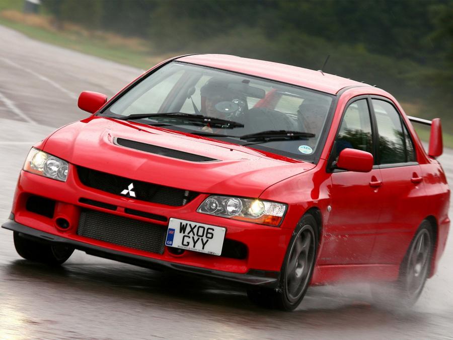  Mitsubishi Lancer Evolution IX MR FQ-360 2006 года  (фото 10 из 13)
